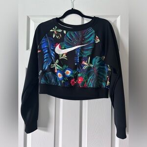 Women’s Nike Cropped Athletic Crew S